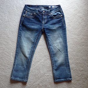 Miss Me Capris, Size 28